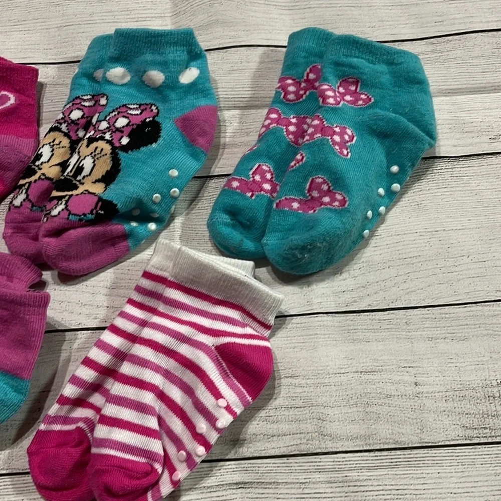 5 Disney Minnie Mouse Socks size 2T-4T